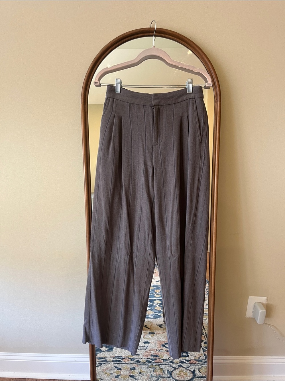 Madewell Women's Wide-Leg Pleated Trousers in Dark Brown